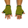 Alpaka Handschuhe Rayas Gelb Modell 1